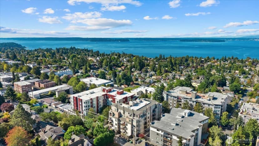 Property photo for 5016 California Avenue Sw #302, Seattle photo 26