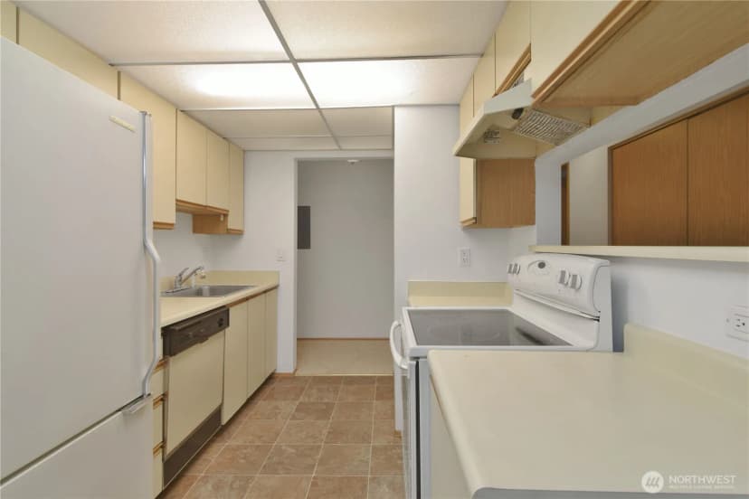 Property photo for 700 N 160th Street #a314, Shoreline photo 7
