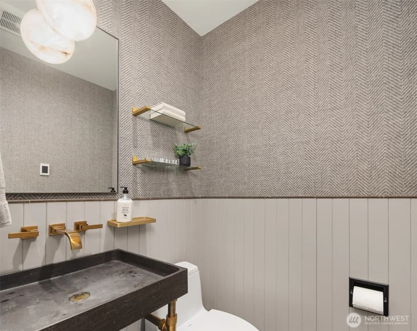 Property photo for 23 Prospect Street, Seattle photo 11