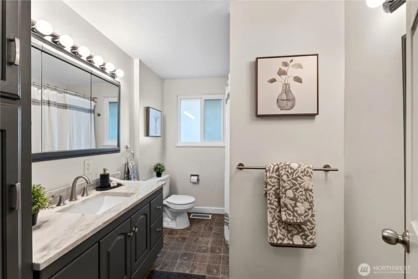 Property photo for 13812 9th Place S, Burien photo 15
