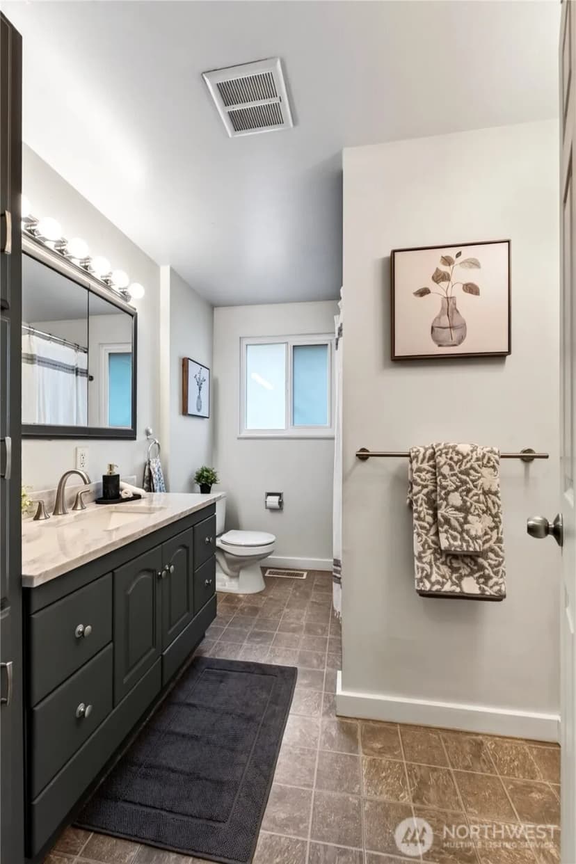 Property photo for 13812 9th Place S, Burien photo 16