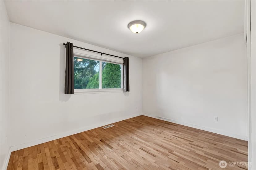 Property photo for 13812 9th Place S, Burien photo 12