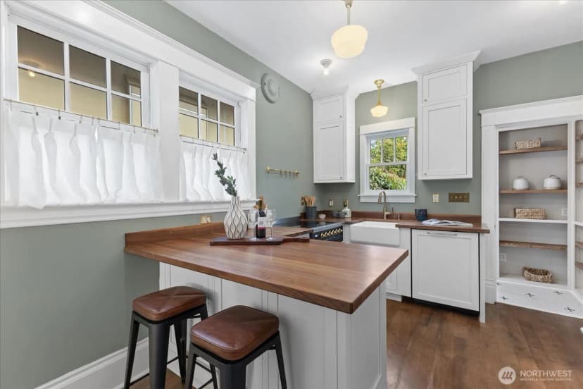 Property photo for 734 N 75th Street, Seattle photo 12