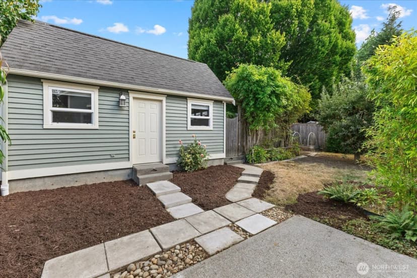 Property photo for 734 N 75th Street, Seattle photo 23