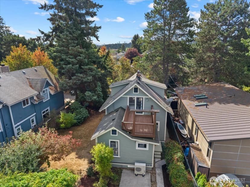 Property photo for 734 N 75th Street, Seattle photo 27
