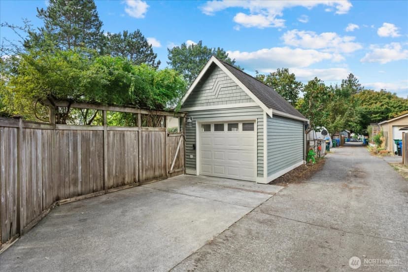 Property photo for 734 N 75th Street, Seattle photo 26