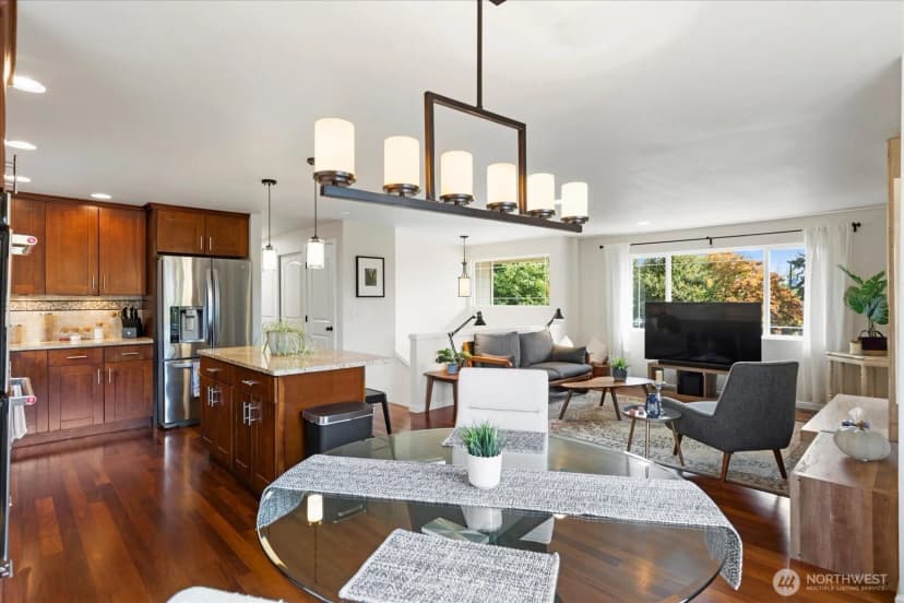 Property photo for 7957 30th Avenue Sw, Seattle photo 10