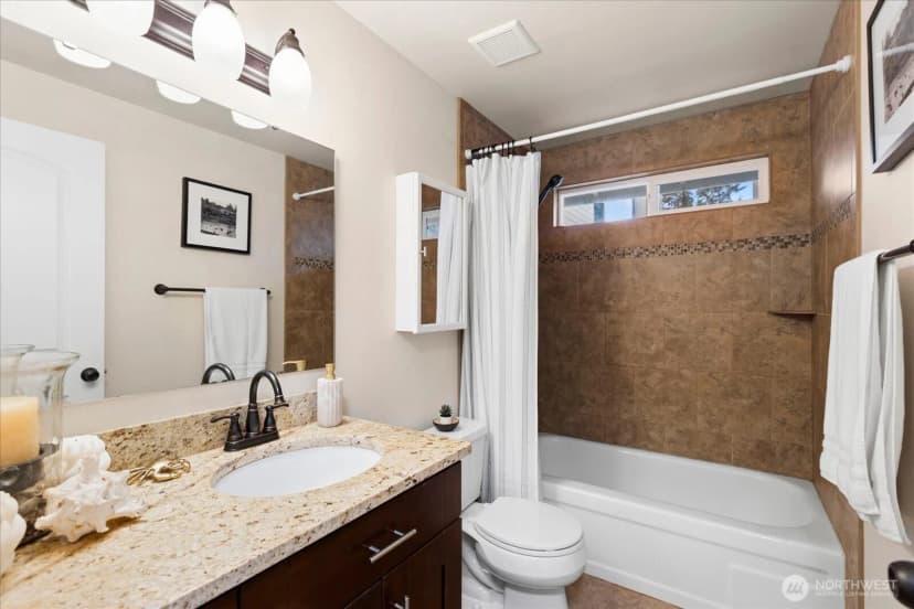 Property photo for 7957 30th Avenue Sw, Seattle photo 11