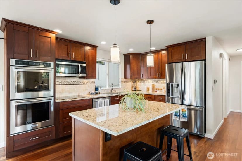 Property photo for 7957 30th Avenue Sw, Seattle photo 6