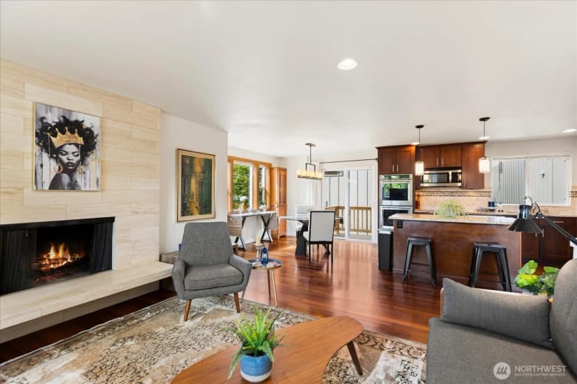 Property photo for 7957 30th Avenue Sw, Seattle photo 5