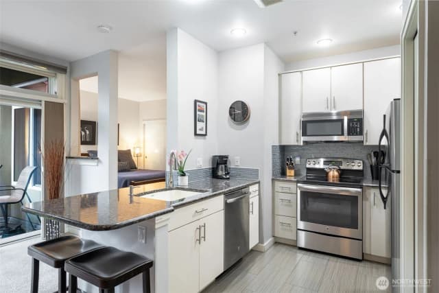 Property photo for 2415 2nd Avenue #449, Seattle photo 5