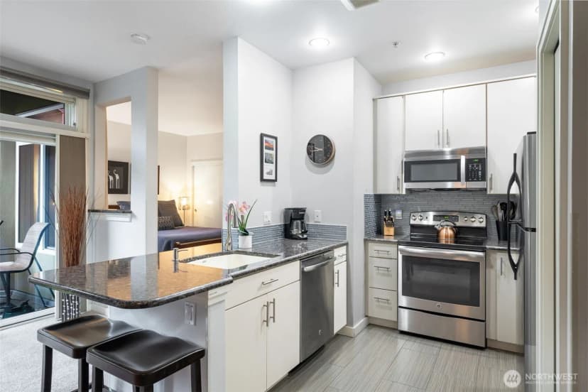Property photo for 2415 2nd Avenue #449, Seattle photo 5