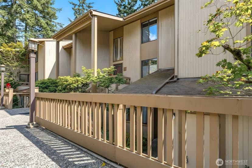 Property photo for 13730 15th Avenue Ne #f105, Seattle photo 23