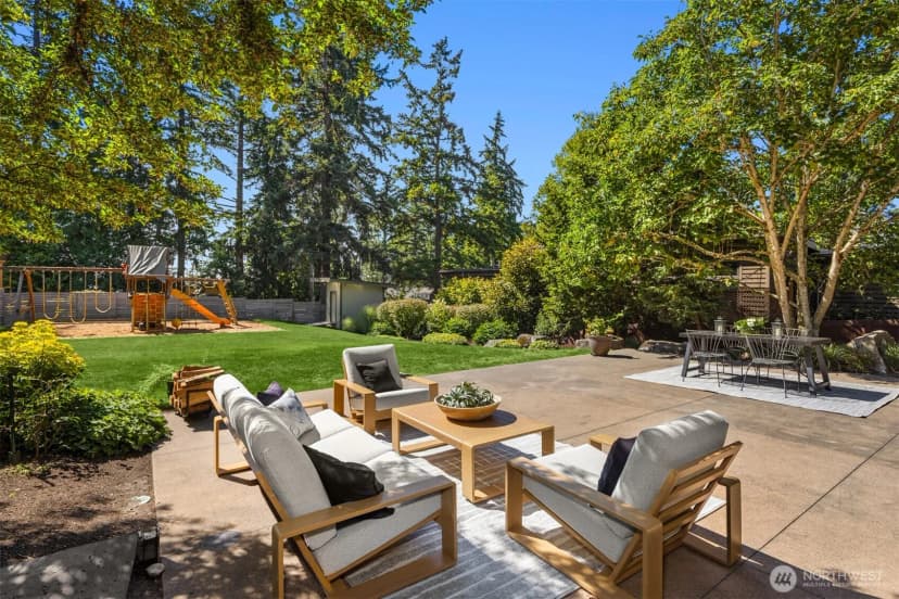 Property photo for 1411 8th Street W, Kirkland photo 32