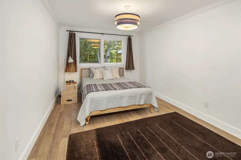 Property photo for 5610 W Mercer Way, Mercer Island photo 21