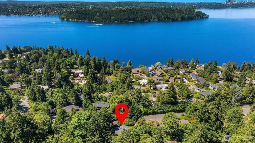 Property photo for 5610 W Mercer Way, Mercer Island photo 39