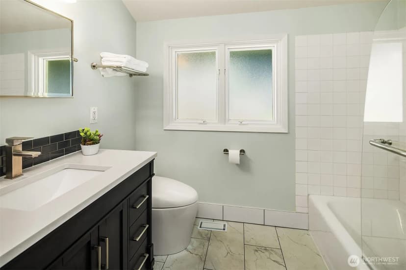 Property photo for 5610 W Mercer Way, Mercer Island photo 24