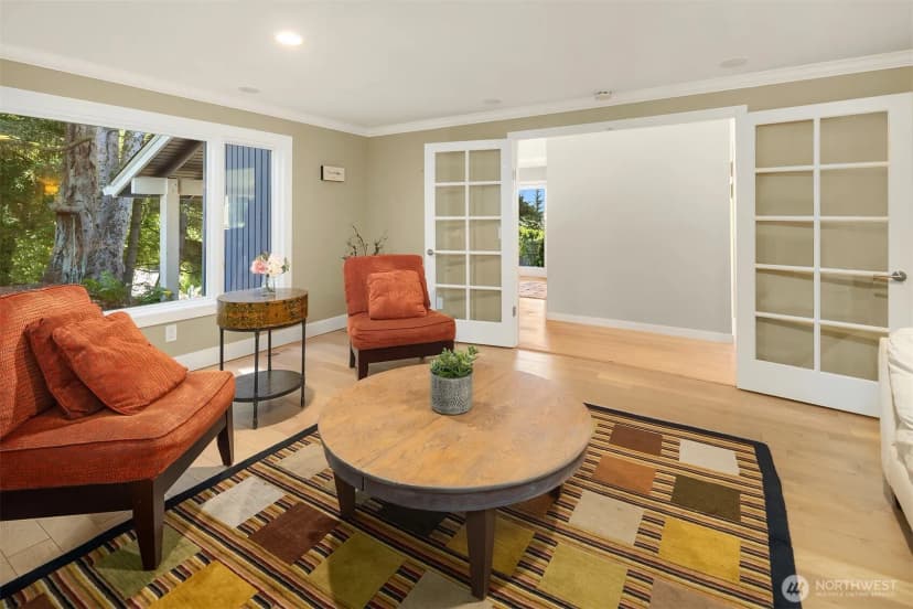 Property photo for 5610 W Mercer Way, Mercer Island photo 14