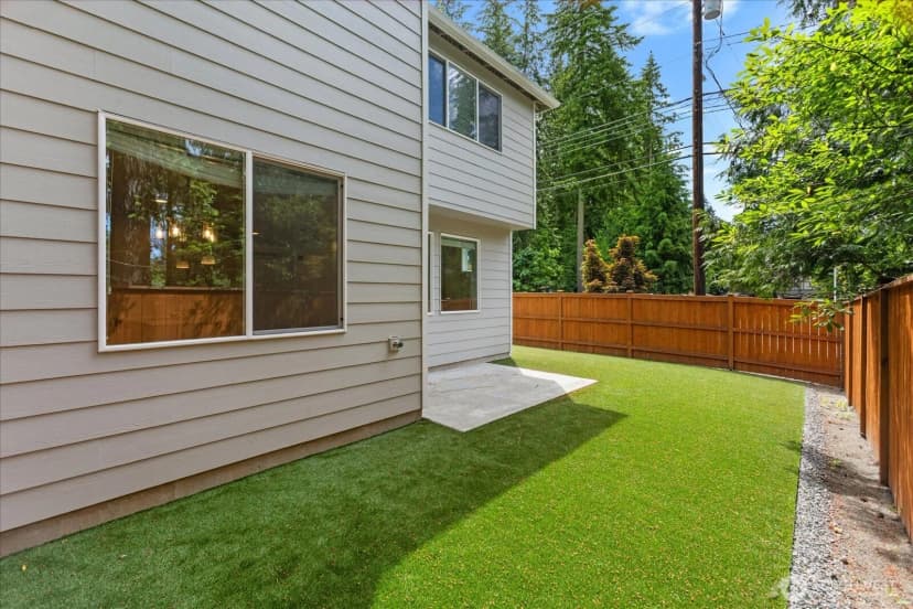 Property photo for 121 171st Place Sw #a, Bothell photo 31