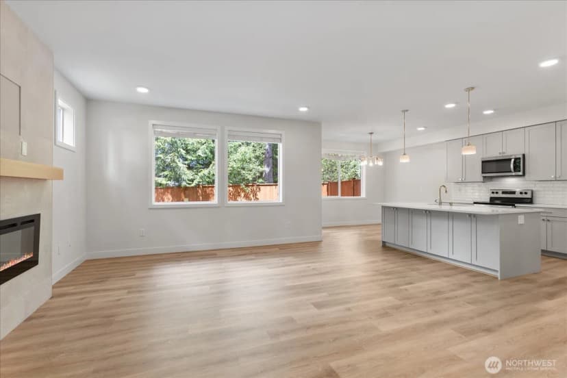 Property photo for 121 171st Place Sw #a, Bothell photo 7