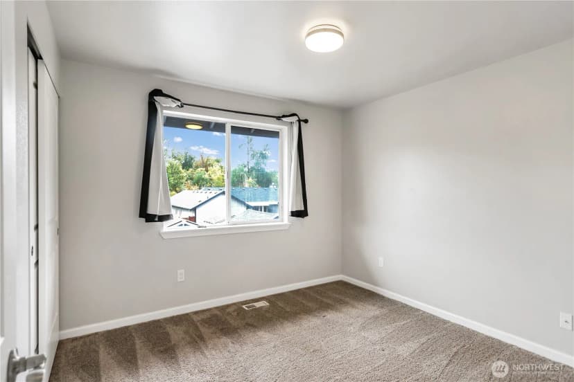Property photo for 1228 143rd Street E, Tacoma photo 12