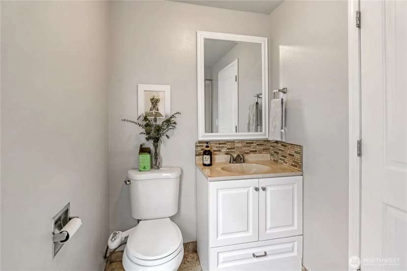 Property photo for 1228 143rd Street E, Tacoma photo 6
