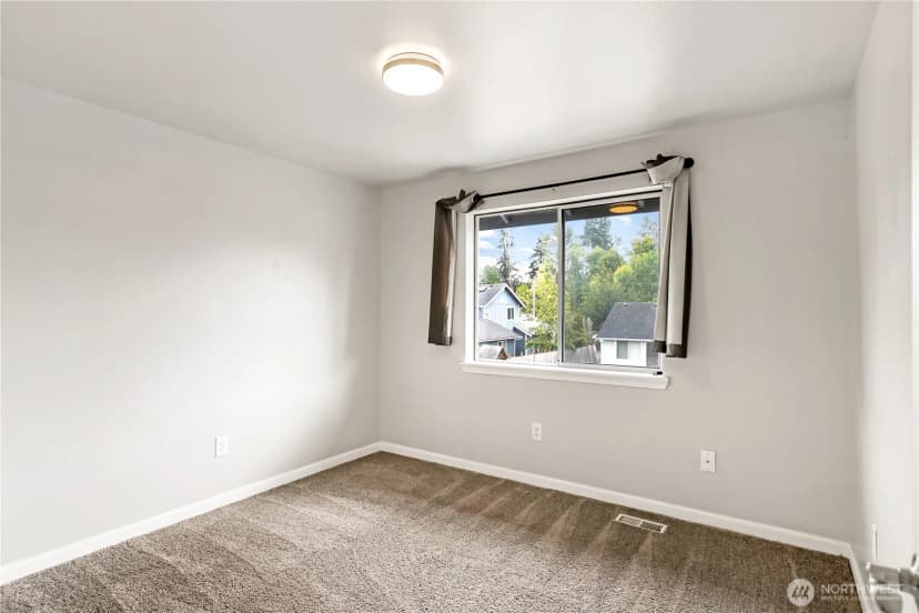 Property photo for 1228 143rd Street E, Tacoma photo 13