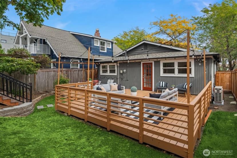 Property photo for 607 23rd Avenue E, Seattle photo 24