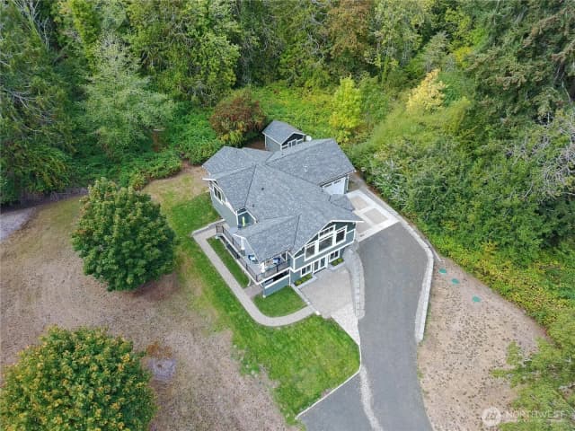 Property photo for 3905 Wollochet Drive Nw, Gig Harbor photo 2