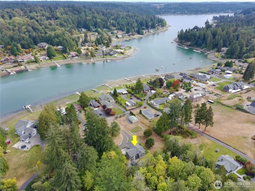 Property photo for 3905 Wollochet Drive Nw, Gig Harbor photo 3