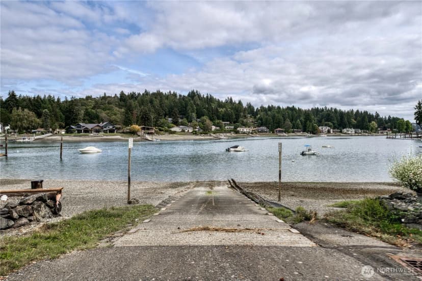 Property photo for 3905 Wollochet Drive Nw, Gig Harbor photo 7