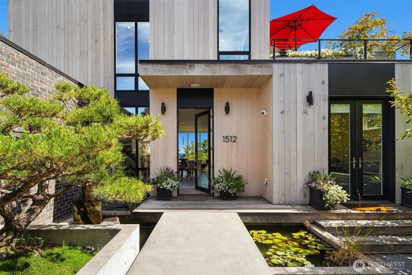 Property photo for 1512 32nd Avenue S, Seattle