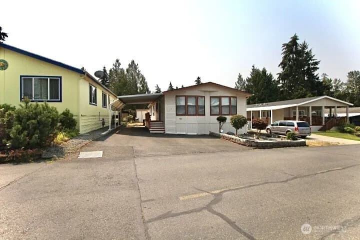 Property photo for 2101 S 324th Street #27, Federal Way photo 32