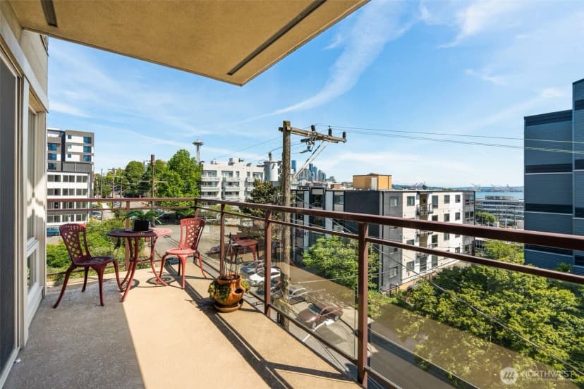 Property photo for 500 Fifth Avenue W #505, Seattle photo 13