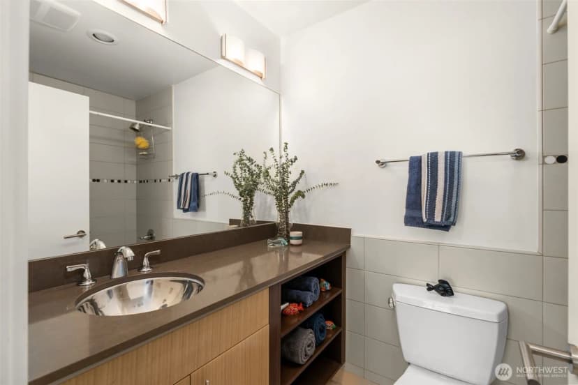 Property photo for 500 Fifth Avenue W #505, Seattle photo 21