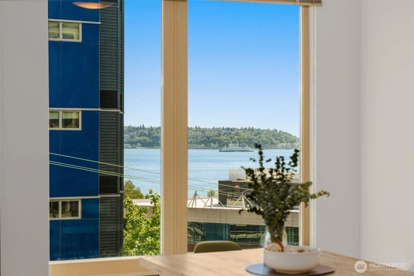 Property photo for 500 Fifth Avenue W #505, Seattle photo 11