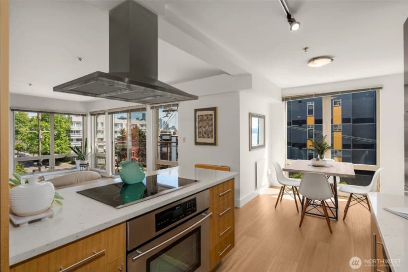 Property photo for 500 Fifth Avenue W #505, Seattle photo 9