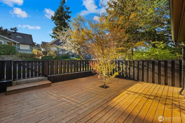Property photo for 7132 34th Avenue Sw, Seattle photo 2