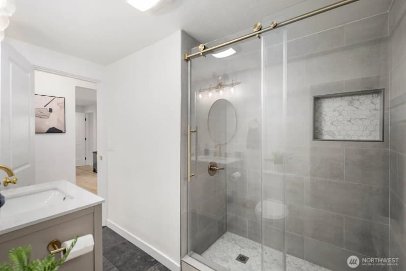 Property photo for 7132 34th Avenue Sw, Seattle photo 17