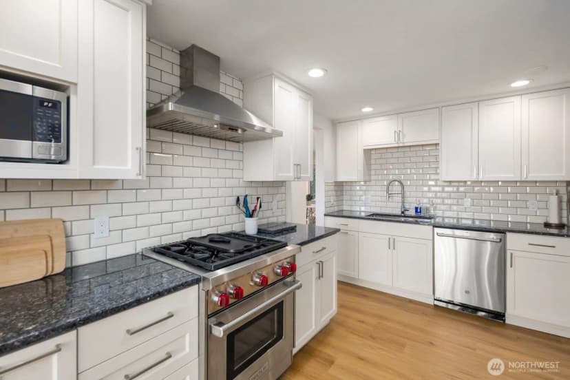 Property photo for 7132 34th Avenue Sw, Seattle photo 12