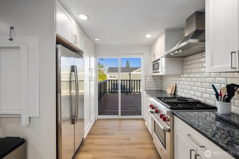 Property photo for 7132 34th Avenue Sw, Seattle photo 13