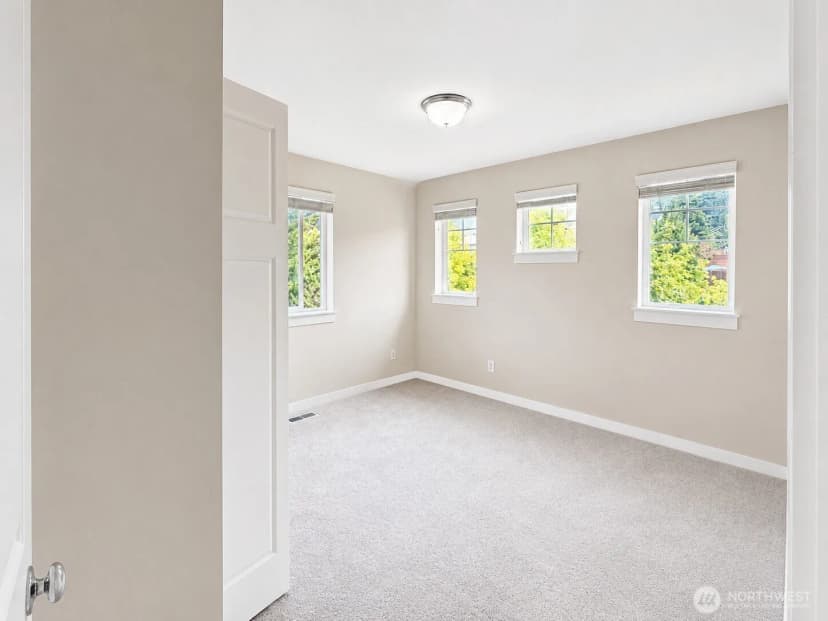 Property photo for 17602 40th Drive Se, Bothell photo 18
