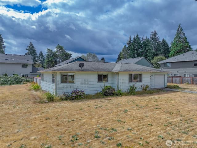 Property photo for 4543 19th Avenue Se, Lacey photo 2