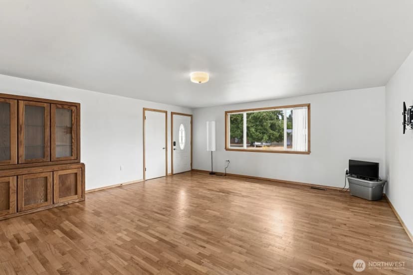 Property photo for 4543 19th Avenue Se, Lacey photo 6