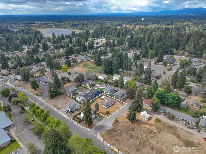 Property photo for 4543 19th Avenue Se, Lacey photo 36