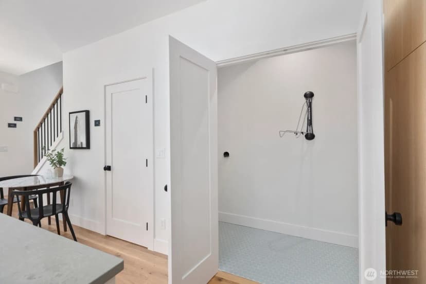 Property photo for 3938 S Angeline Street, Seattle photo 8