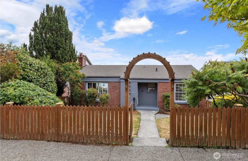 Property photo for 3712 37th Avenue Sw, Seattle