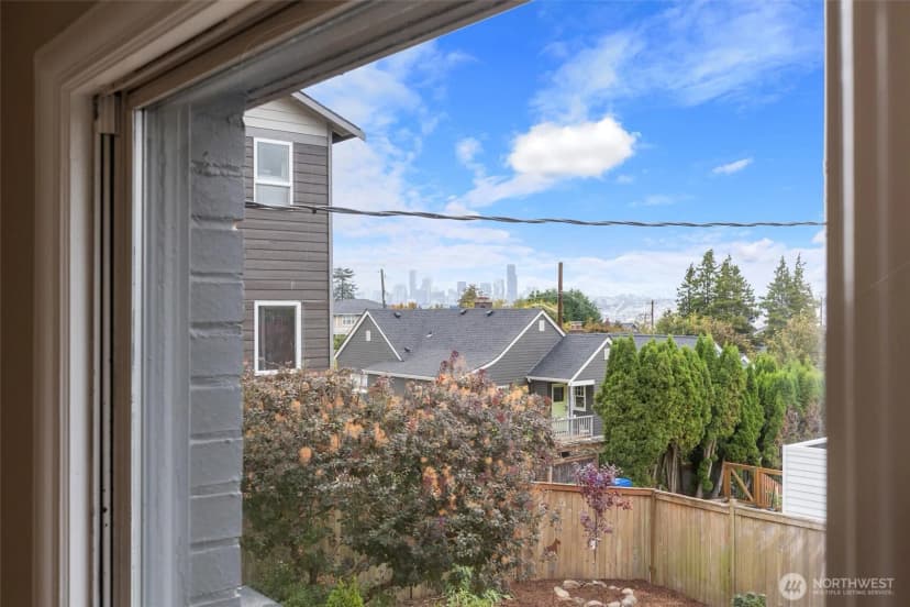 Property photo for 3712 37th Avenue Sw, Seattle photo 14