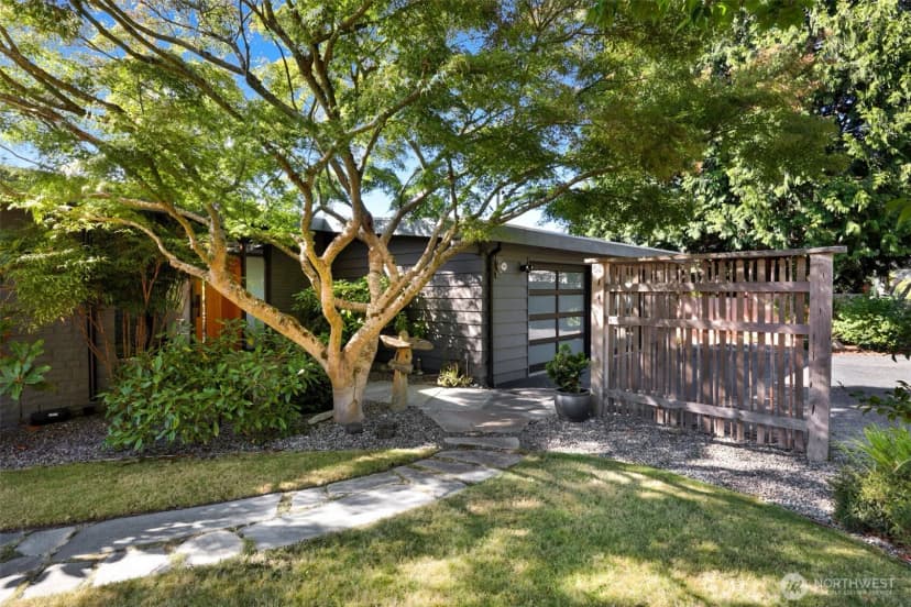 Property photo for 9822 Cherry Street, Edmonds photo 4