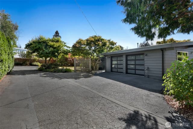 Property photo for 9822 Cherry Street, Edmonds photo 5